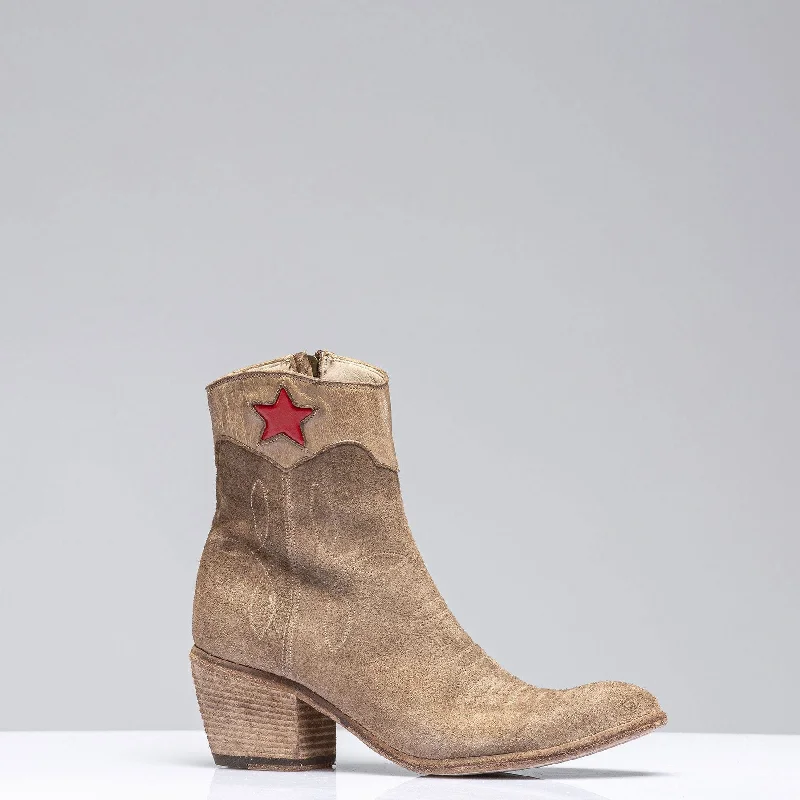 Fashionable Work Sneakers Stella Boot In Stone W/ Red Star