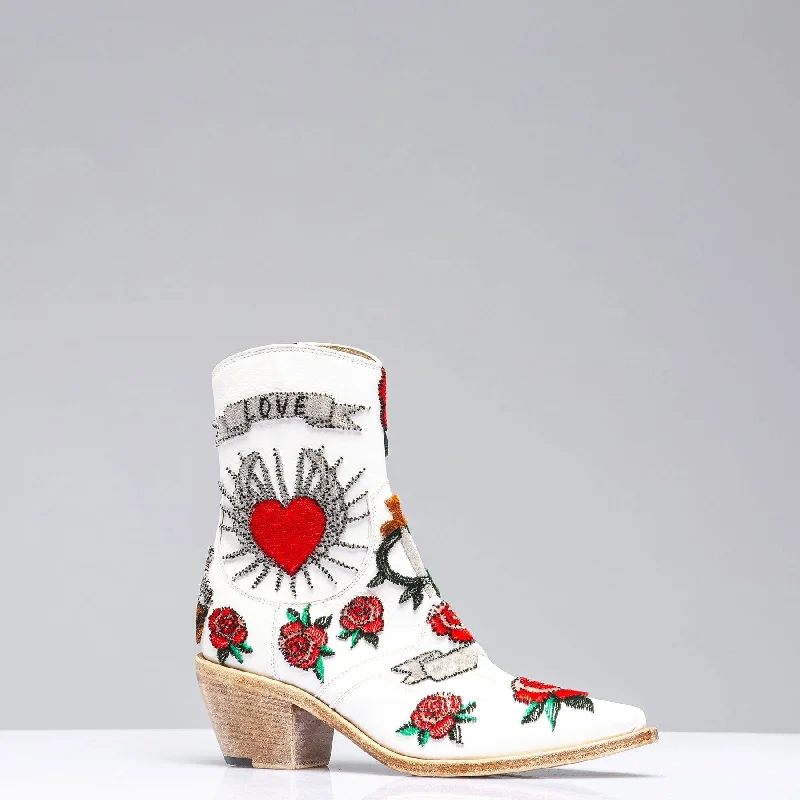 High Fashion Sneakers Love Boot In White