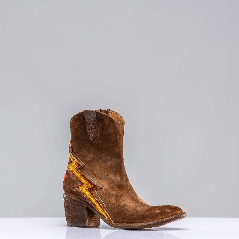 Comfortable Sports Shoes Flash Short Suede Boot In Tobacco