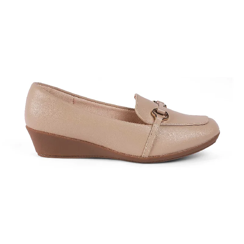 Elegant Casual Footwear Tresmode Trevy Beige Women's Casual Sole Loafers