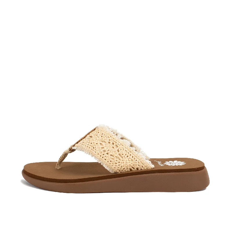 Gisele Sandal