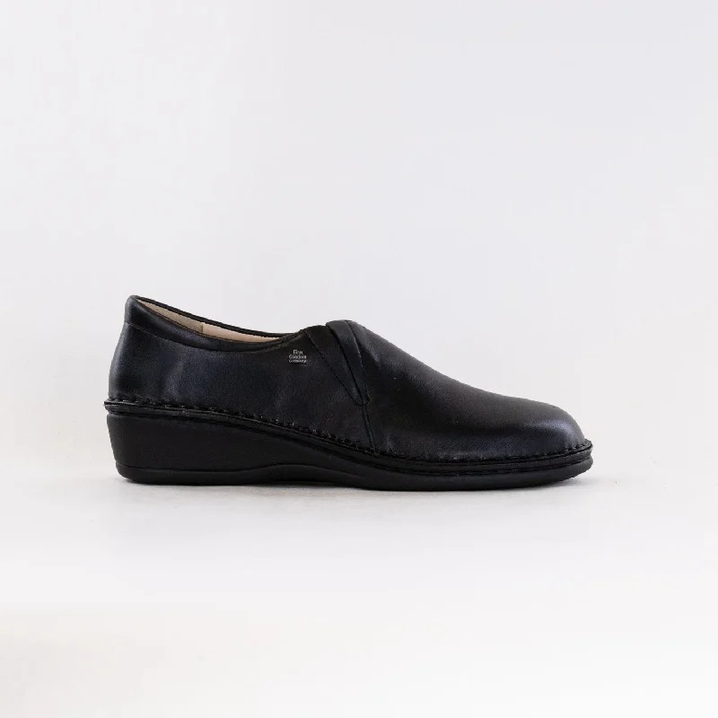 Finn Comfort Newport (Women's) - Black Leather