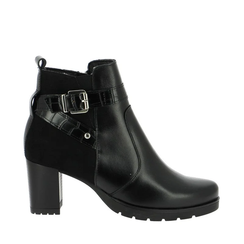 Desiree Daxia Black Ankle Boot