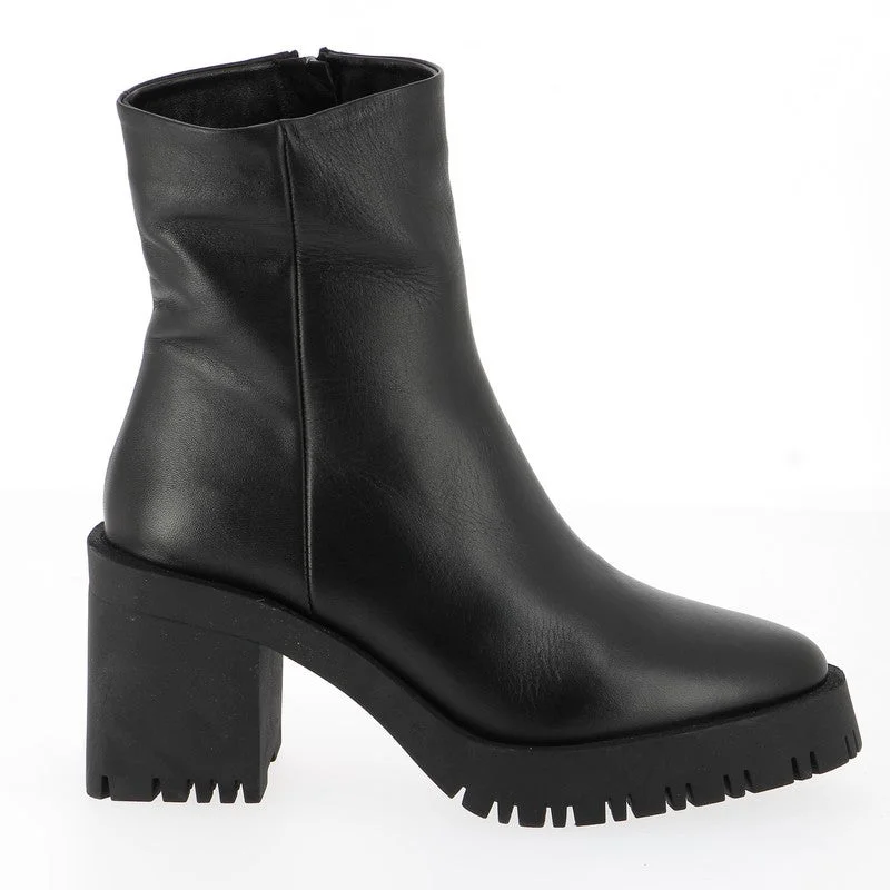 Cozy Winter Shoes Nu By Neo Aggy Black Heeled Ankle Boot